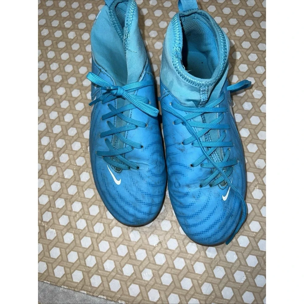 Nike Phantom Luna 2 Club FG Blue Soccer Cleats Size‎ 6Y FJ2601-400